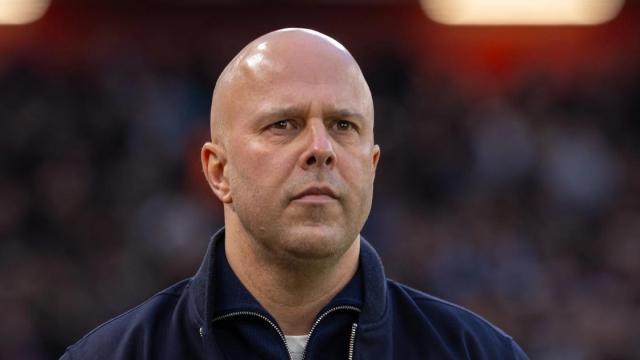 世界杯官网直播app下载-输比赛不输发布会 斯洛特又把问题算在裁判头上了