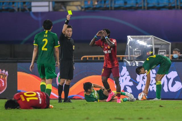 世界杯官网直播app下载-2021国际级裁判：王迪金京元入选 顾春含王竞降级