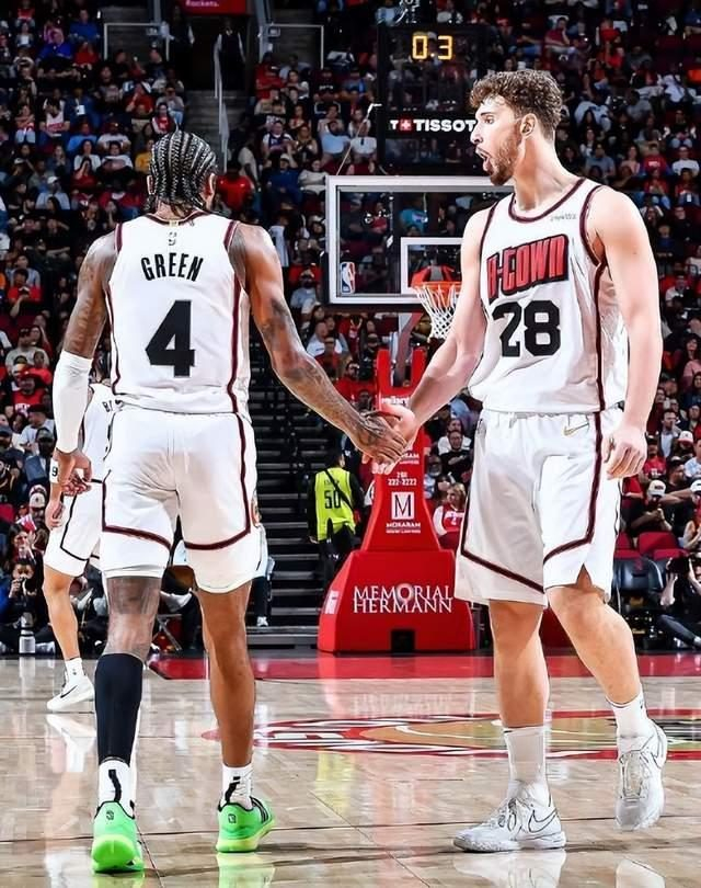 世界杯高清赛事-三战砍74分助队全胜！杰伦格林打脸火箭，乌度卡被拆穿|杰伦-格林|雄鹿|森贡|狄龙|体育赛事讨论_新浪体育_新浪新闻